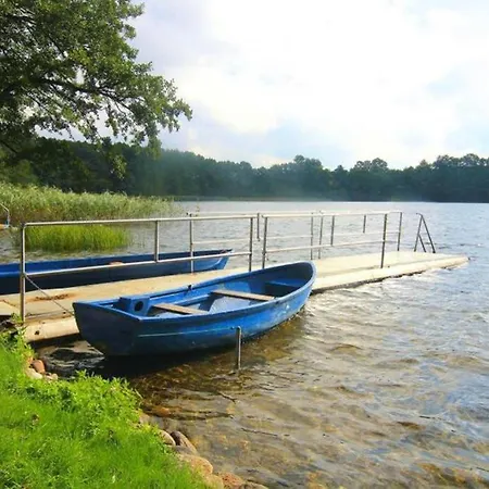 Laaser Gutshaus Mit Idyllischem Park- Malerwohnung Appartement